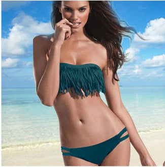 Bikini femme – Haut bandeau frangé – Bas échancré taille basse – Détails ajourés