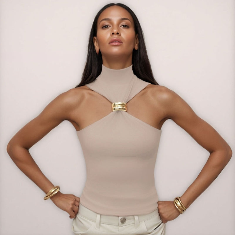 Débardeur femme – Coupe slim – Encolure dos nu – Détail anneau métal – Maille douce