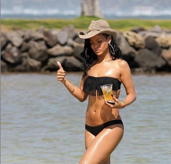 Bikini femme – Haut bandeau frangé – Bas échancré taille basse – Détails ajourés