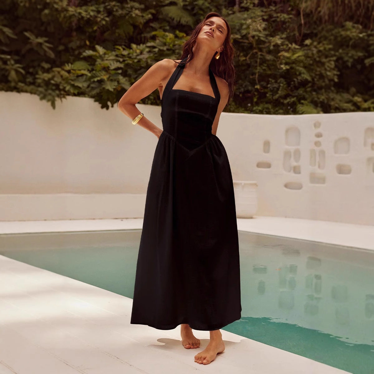 Robe longue femme – Dos nu – Col halter – Coupe évasée élégante