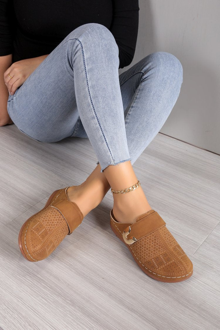 Sandales mule femme – Slip-on confortable – Boucle décorative
