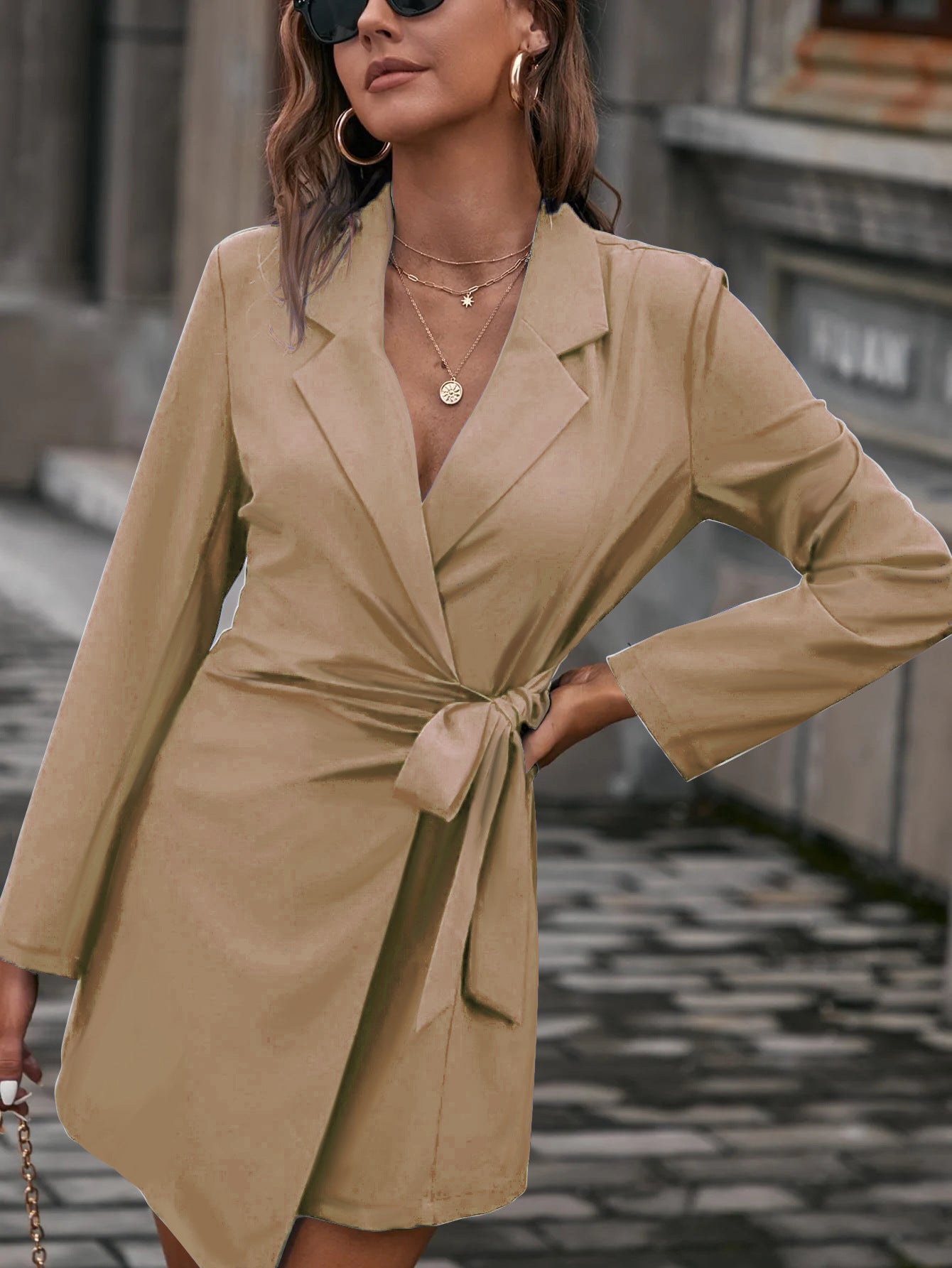 Robe portefeuille femme – Coupe ajustée – Col tailleur – Manches longues avec poches