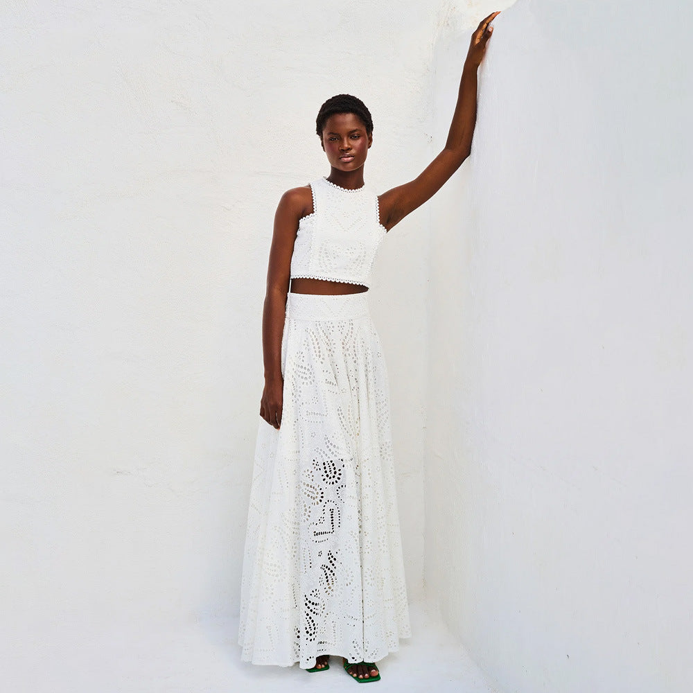 Ensemble Femme Deux Pièces – Tissu Respirant – Haut Court Sans Manches – Jupe Longue Évasée – Détail Broderie