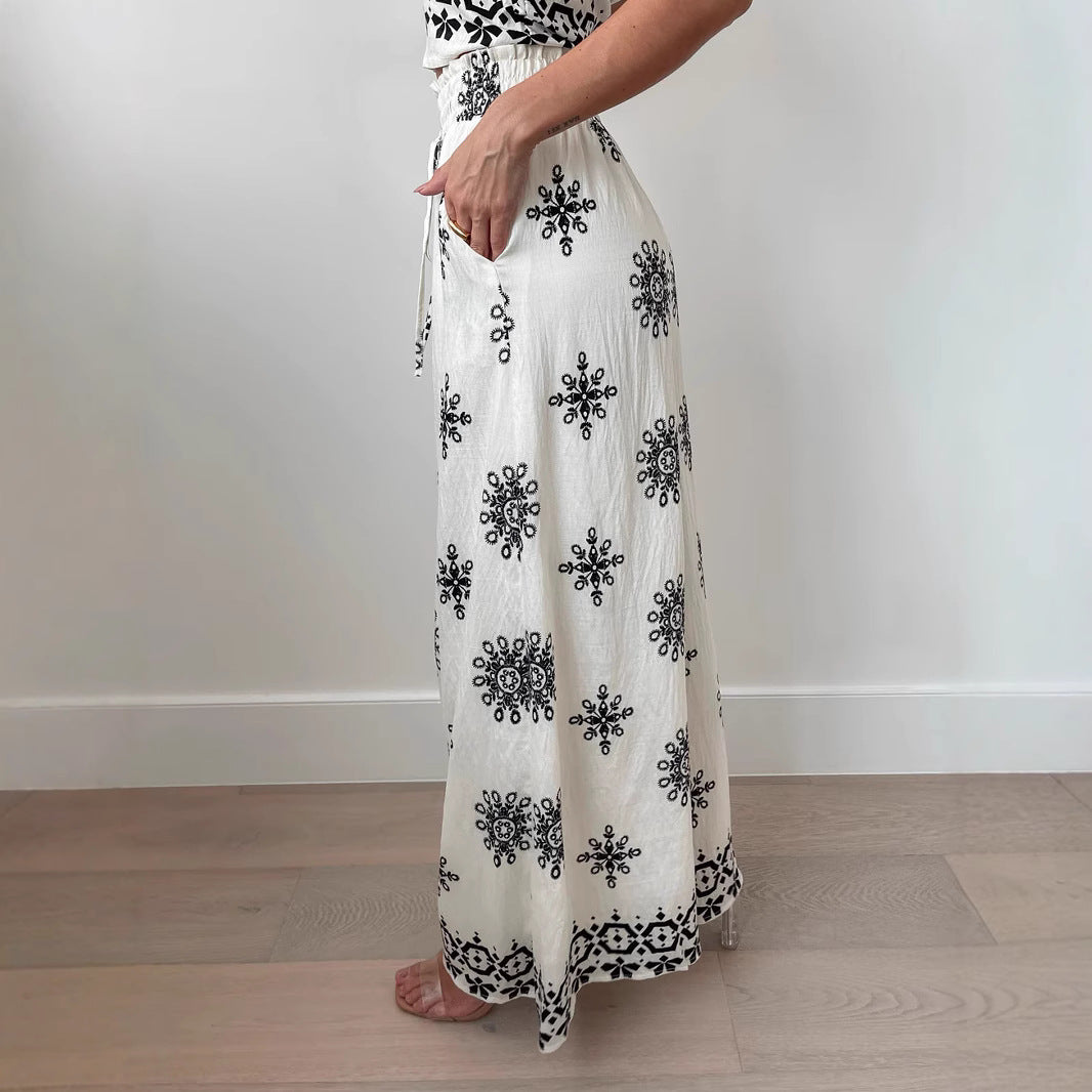 Ensemble Femme Deux Pièces – Haut Court Sans Manches – Pantalon Large Taille Haute – Broderie