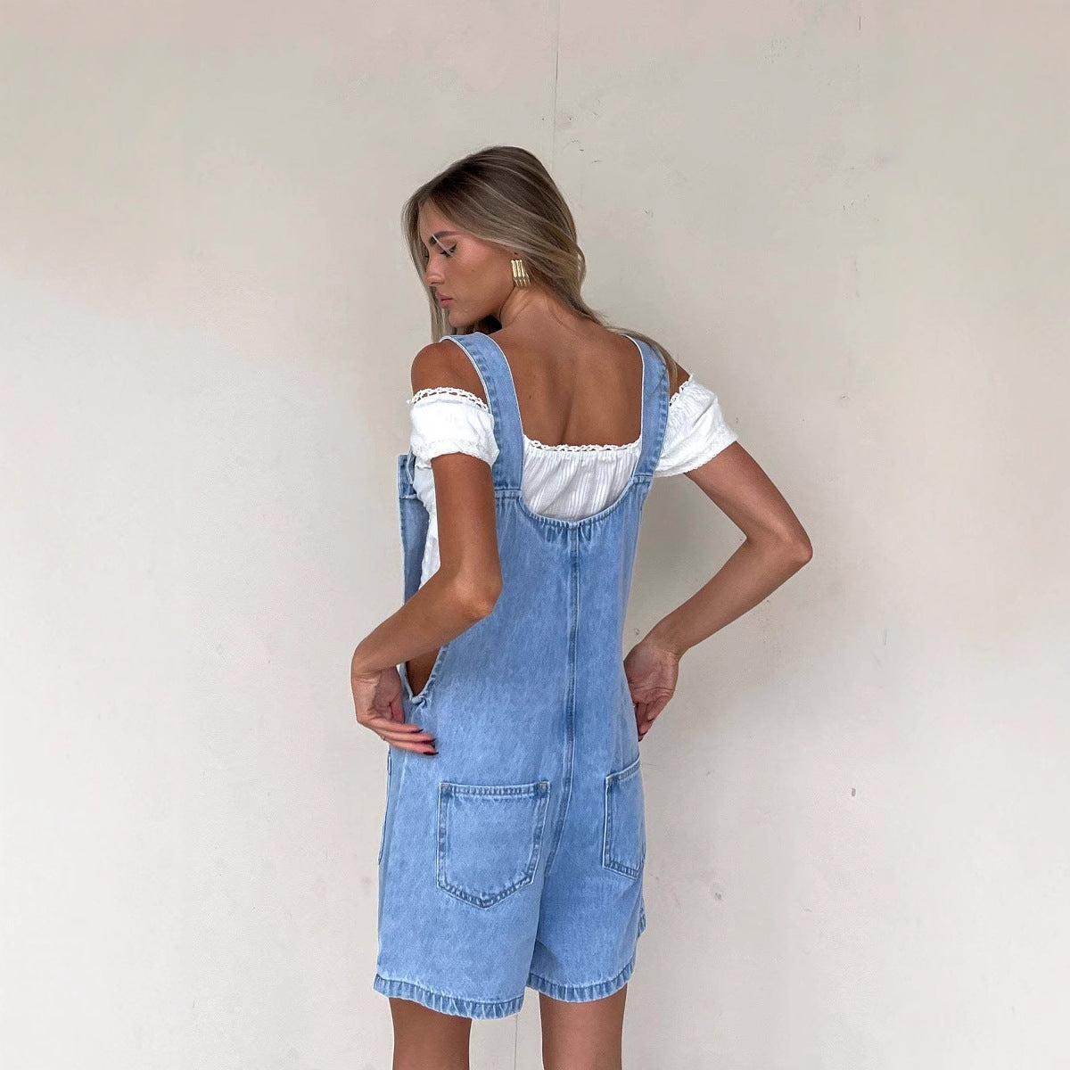 Salopette Femme – Short en Jean – Coupe Ample – Bretelles Réglables – Boutonnée