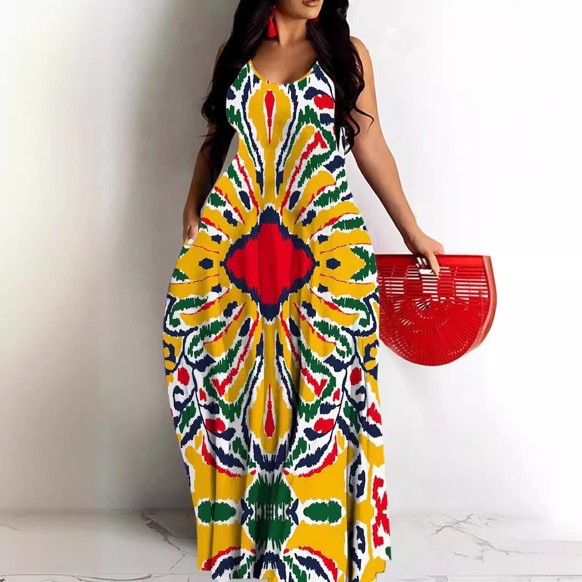 Robe longue femme – Décolleté en V – Bretelles fines – Coupe fluide – Imprimé abstrait
