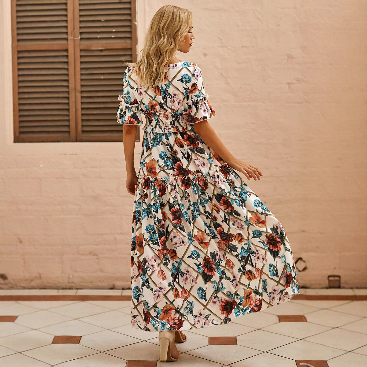 Robe longue femme – Coupe fluide – Bustier smocké – Manches volantées – Tissu respirant