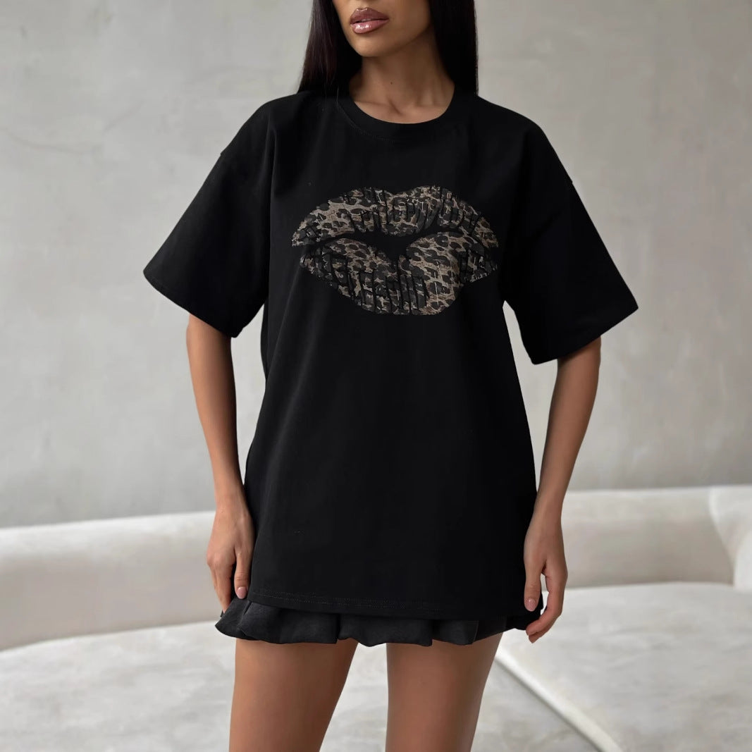 T-shirt graphique femme – Coupe ample – Coton mélangé – Imprimé lèvres léopard – Manches courtes