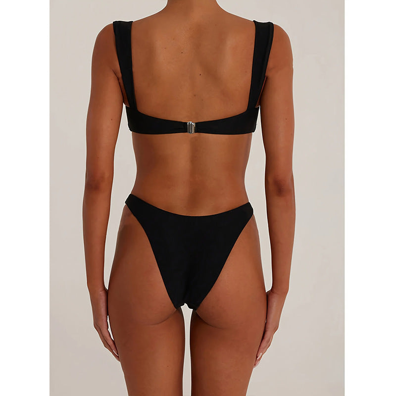 Maillot de bain femme – Ensemble bikini – Coupe haute – Tissu stretch – Détails métalliques – Design ajouré