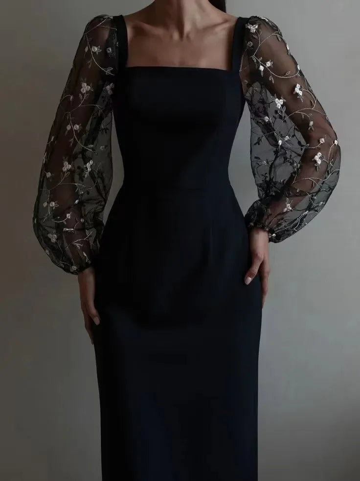 Robe midi femme – Coupe ajustée – Manches transparentes brodées – Col carré