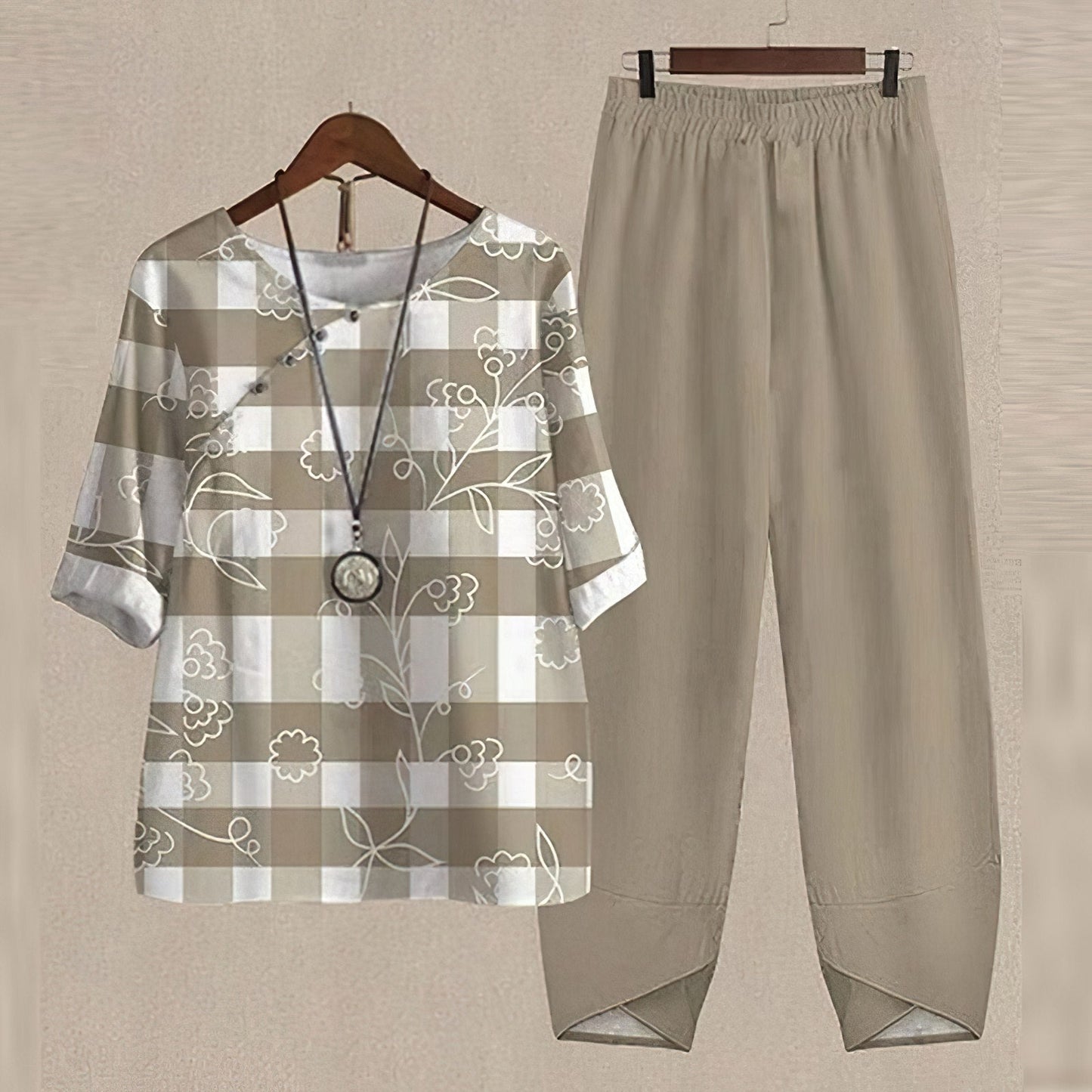 Ensemble Femme – Haut Manches Courtes Imprimé Papillons – Pantalon Large Taille Élastique – Coupe Décontractée – Tissu Respirant