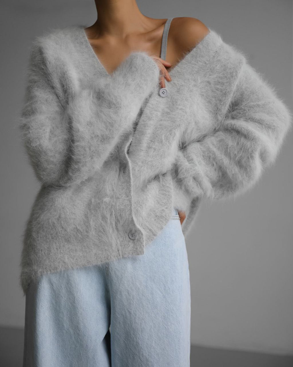 Femme Cardigan - Coupe Ample et Décontractée - Textile Doux et Moelleux - Col V - Boutons Naturels