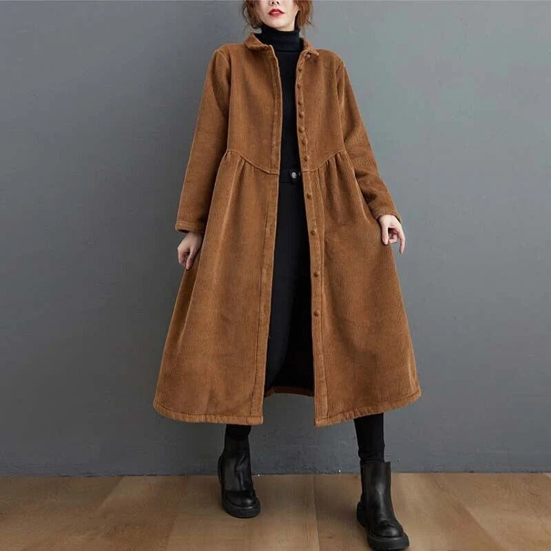 Manteau femme – Coupe oversize – Longueur mi-mollet – Côtelé – Boutonné devant