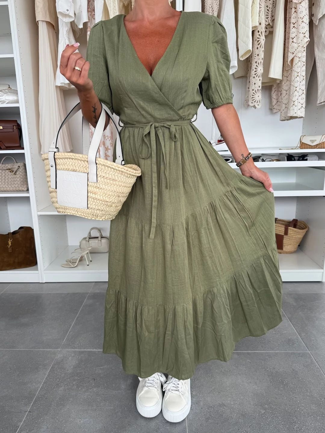 Robe femme longue – Lin léger – Coupe évasée – Décolleté cache-cœur – Manches bouffantes