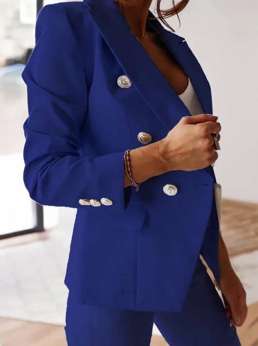 Tailleur femme – Blazer croisé cintré – Pantalon droit ajusté – Style élégant