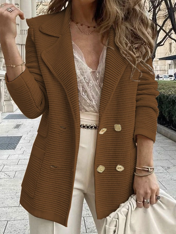 Veste femme chic – Coupe cintrée – Boutonnage croisé – Col à revers – Tissu côtelé