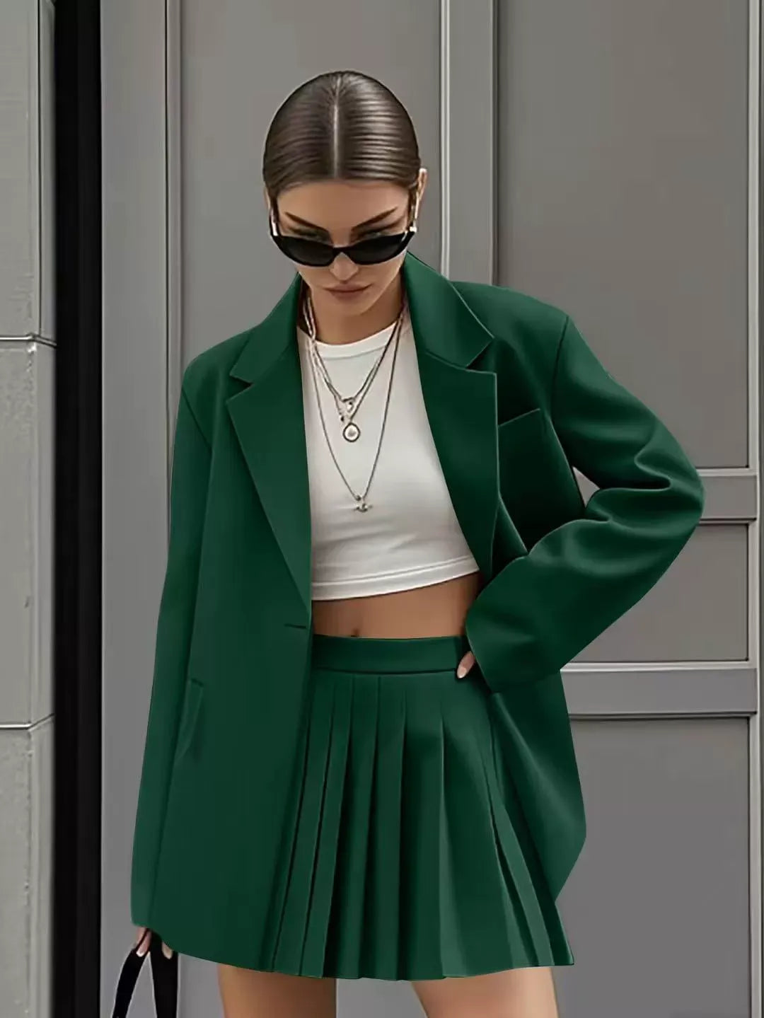 Ensemble tailleur jupe plissée femme – Blazer coupe décontractée – Mini taille haute – Poches à rabat