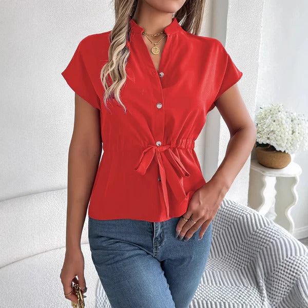 Blouse Femme – Coupe Cintrée – Manches Courtes – Boutonnage Devant – Taille Nouée
