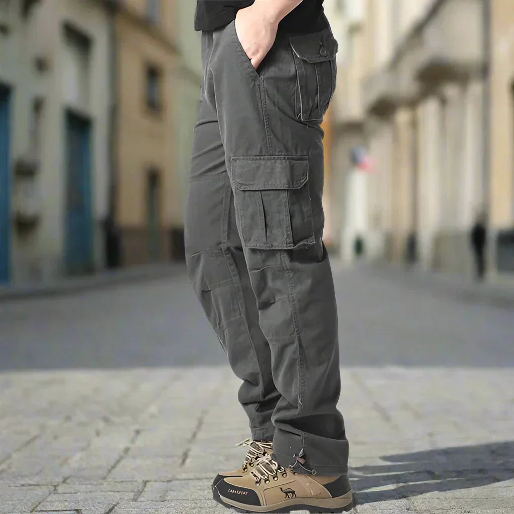 Men's cargo pants – Relaxed fit – Natural fibers – Functional pockets