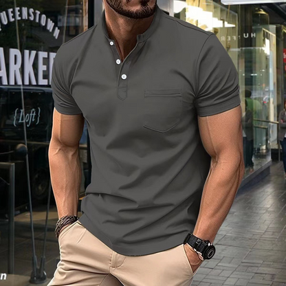 Polo homme – Coupe slim – Maille douce – Col montant – Manches courtes – Poche poitrine