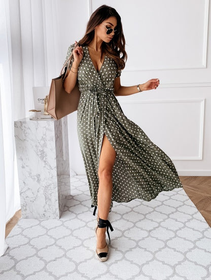 Robe portefeuille femme – Coupe fluide – Manches courtes – Fente haute – Motif à pois