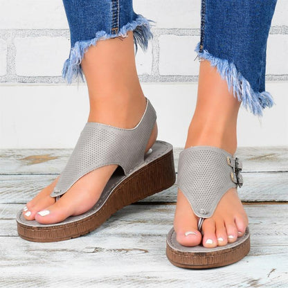 Sandales plateforme femme – Semelle épaisse – Dessus perforé – Bout ouvert – Bride à boucle