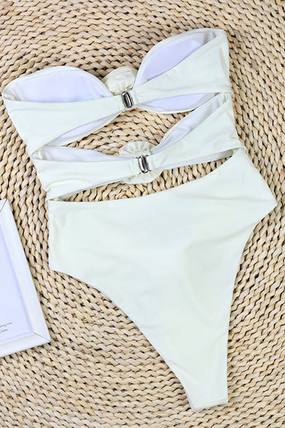 Maillot de bain femme bandeau – Coupe haute – Appliqués floraux – Découpe côté