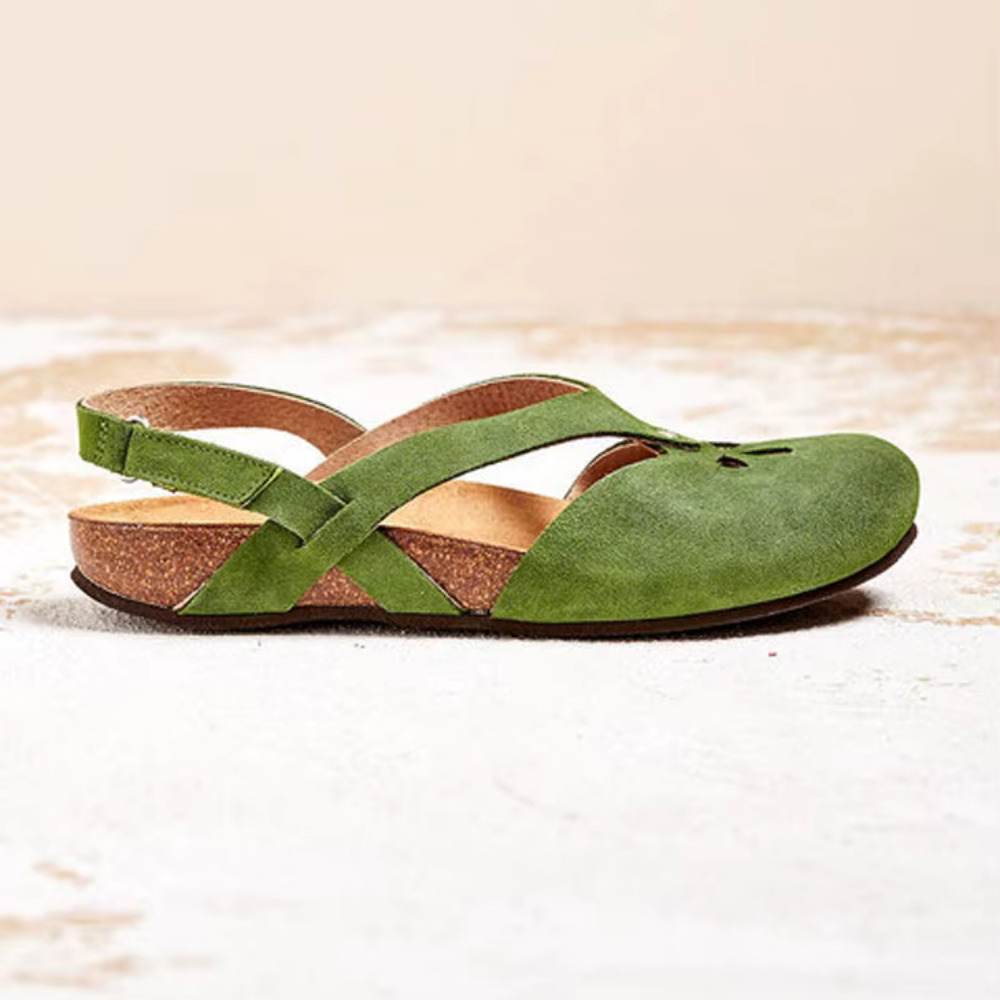 Sandales plates femme – Bout ouvert – Découpes chic – Bride arrière – Confort souple