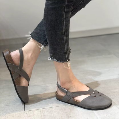 Sandales plates femme – Bout ouvert – Découpes chic – Bride arrière – Confort souple