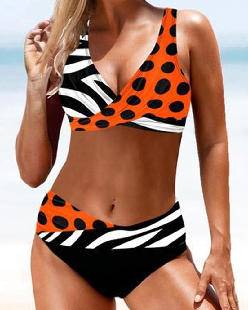 Bikini femme – Coupe ajustée – Haut twisté – Bas à nouer – Imprimé graphique