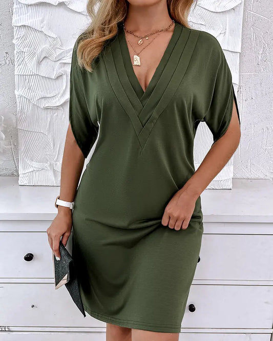 Robe femme – Coupe fluide – Col en V froncé – Manches courtes – Tissu respirant