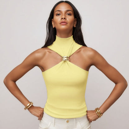 Débardeur femme – Coupe slim – Encolure dos nu – Détail anneau métal – Maille douce