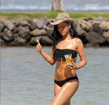 Bikini femme – Haut bandeau frangé – Bas échancré taille basse – Détails ajourés