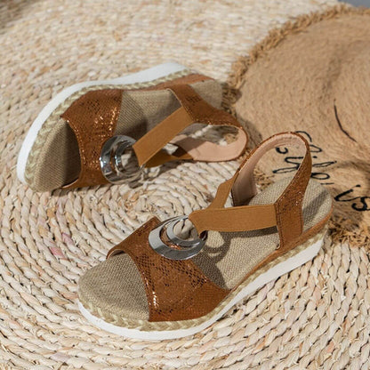 Sandales femme – Bout ouvert – Semelle compensée – Maintien confortable – Détail métal