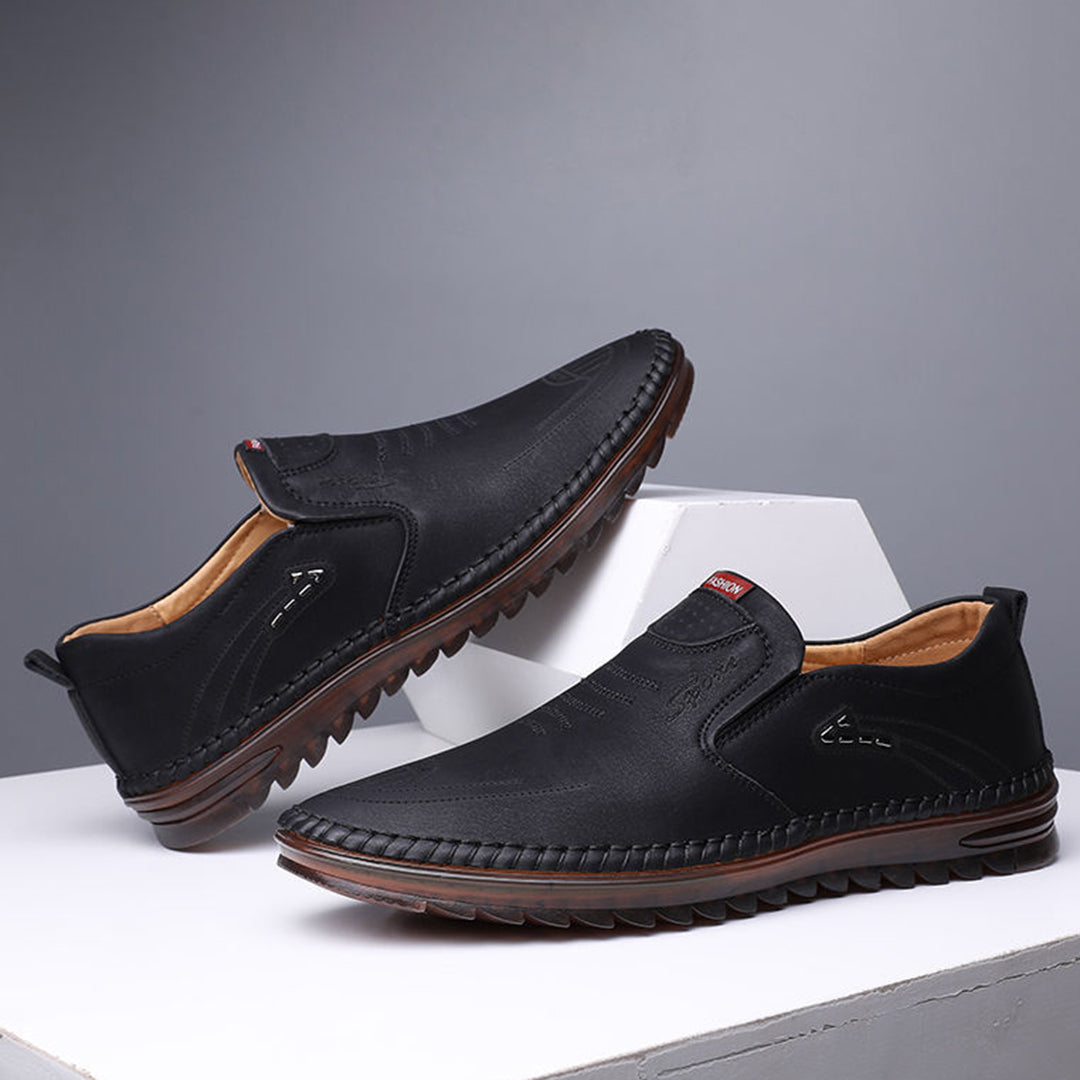 Mocassins homme – Bout rond – Finition lisse – Semelle légère – Confort décontracté