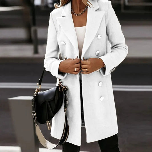 Blazer femme – Coupe structurée – Double boutonnage – Tissu luxueux – Longueur mi-hanche