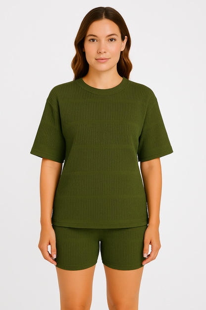 Women's Set – Light Knit – Loose Fit Top Short Sleeves – Fitted Shorts