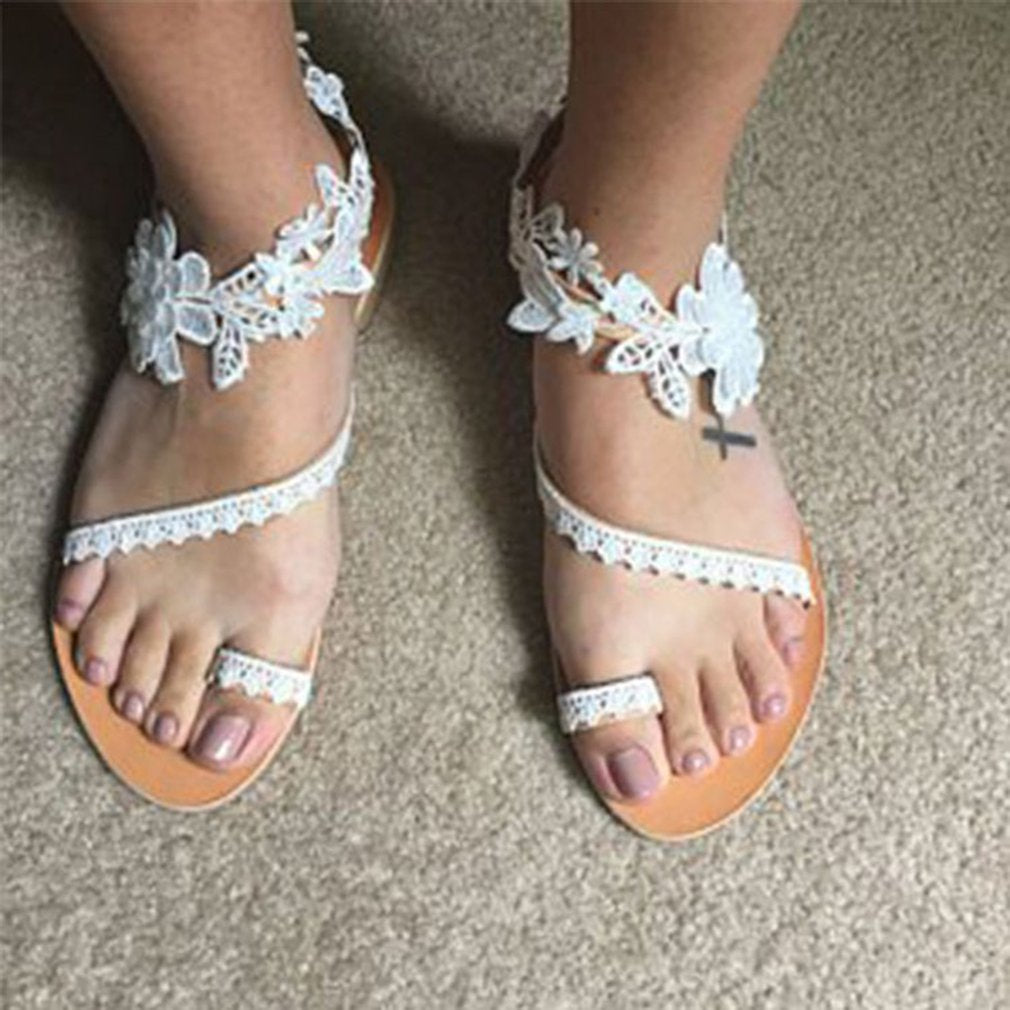 Chaussons femme – Bout ouvert – Détail dentelle florale – Tissu respirant doux