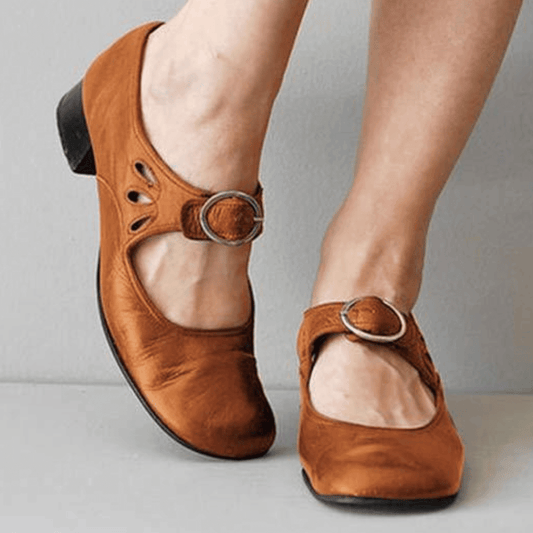 Sandales femme fermées – Bout rond – Talon bas – Bride réglable – Découpes élégantes