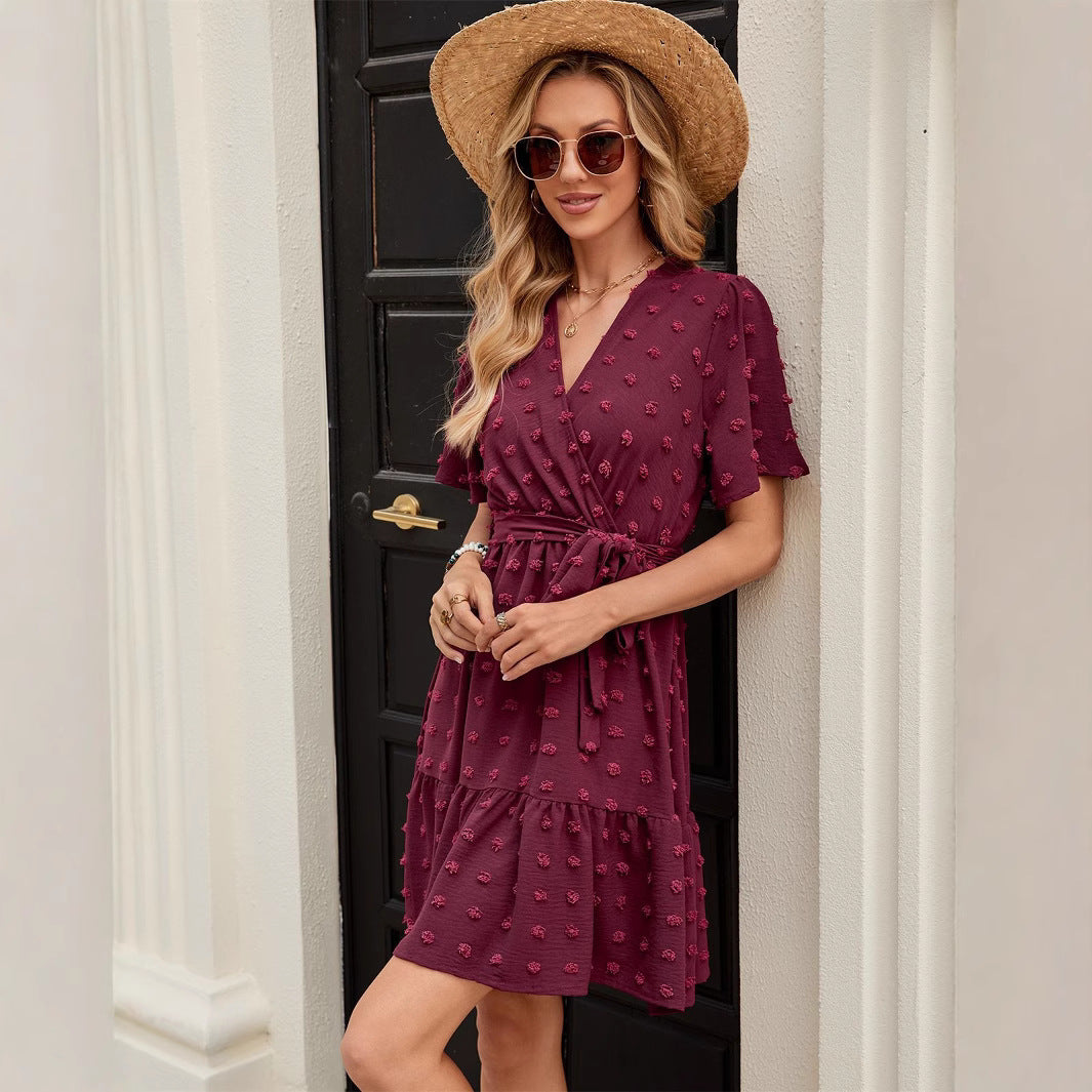 Robe portefeuille femme – Longueur midi – Manches courtes – Ourlet à volants – Décolleté en V – Coupe fluide