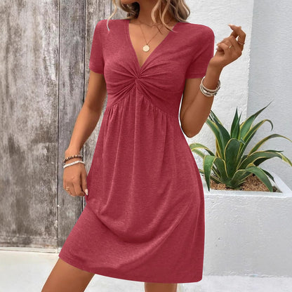 Robe femme – Maille douce – Coupe décontractée – Col en V – Manches courtes – Détail torsadé