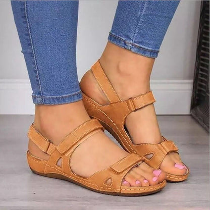 Sandales compensées femme – Bride réglable – Bout ouvert – Confort décontracté