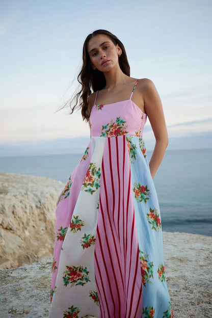 Robe femme maxi – Coupe fluide – Tissu respirant – Bretelles fines – Imprimé artistique