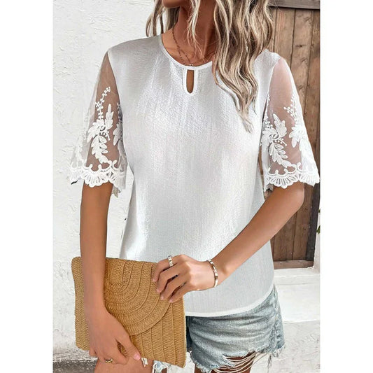Chemisier Femme – Coupe Ample – Manches en Dentelle Transparente – Encolure en trou de serrure – Tissu Respirant