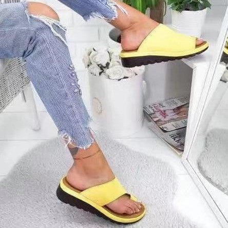 Mules compensées femme – Bout ouvert – Semelle confort – Enfilage facile casual