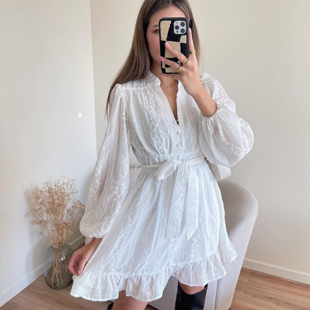 Robe courte femme – Manches longues ballon – Taille nouée – Tissu respirant fluide