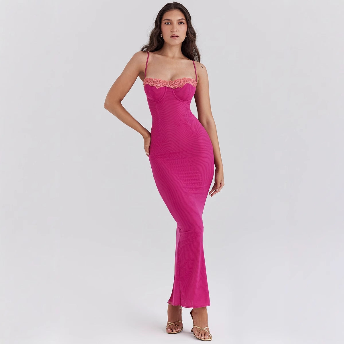 Robe longue femme – Coupe slim – Tissu respirant – Fines bretelles – Finition dentelle