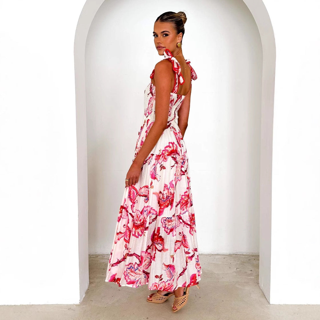 Robe longue femme – Bretelles réglables – Buste smocké – Jupe fluide à volants – Imprimé fleuri