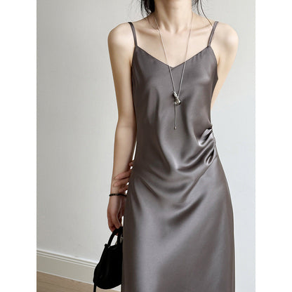 Robe Camisole Femme – Satin Fluide – Coupe Évasée – Longue longueur avec bretelles