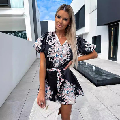 Women's Two-Piece Set – V-Neck Short-Sleeve Top – High-Waisted Belted Shorts – Relaxed Fit – Lightweight Printed Fabric